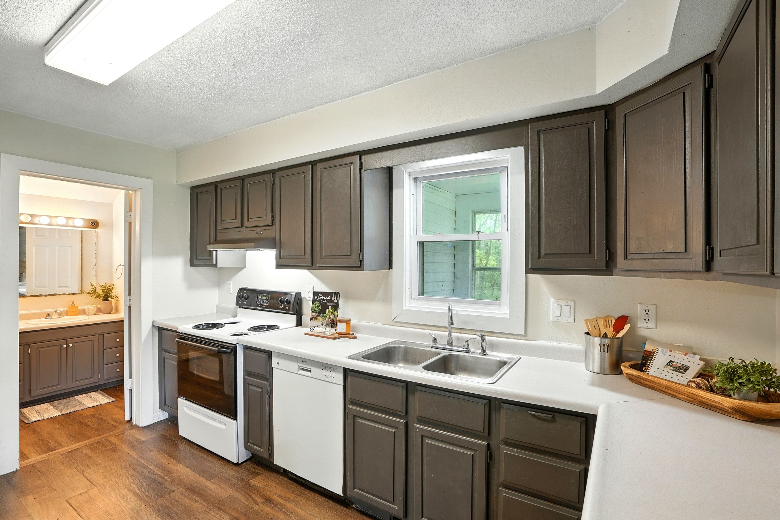 Listing Photo: 5440 lower west branch rd se 0008-